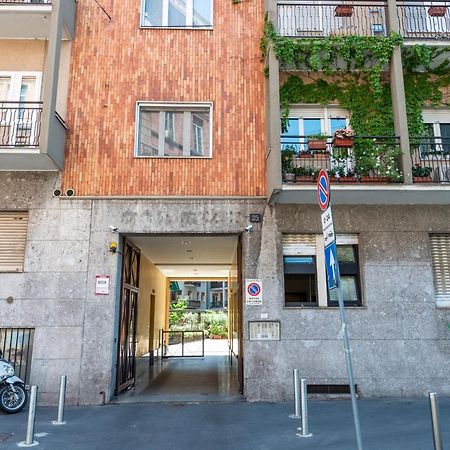 Bnbutler Arena 35 - Navigli Apartment Milão Exterior foto